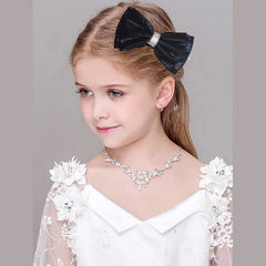 Hair Bow Knot Clip Suitable For Girls (1 Pc)