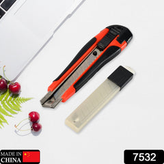 7532 Heavy Duty 18 mm Cutter Knife Set With Rubbered Handle With Extra Blades Best Use For Office and Home use DeoDap