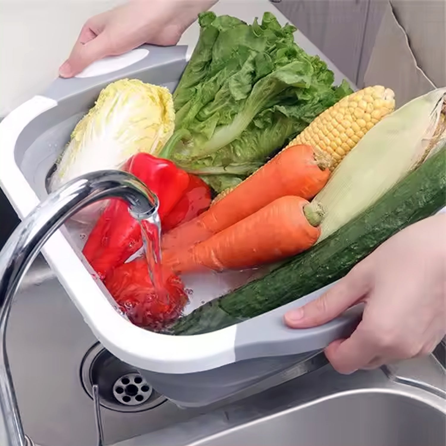 0098A Collapsible Cutting Board with Dish Tub Basket